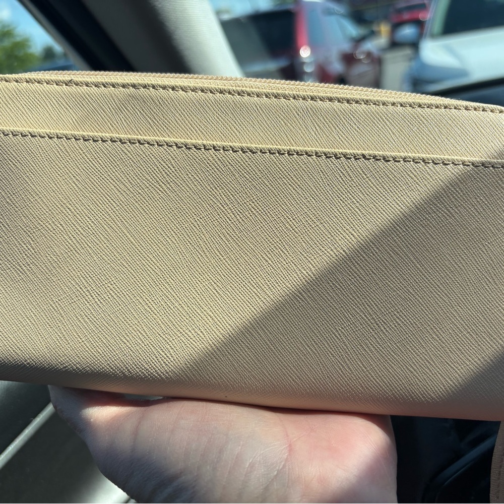 Tignanello Beige wallet - Picture 3 of 7
